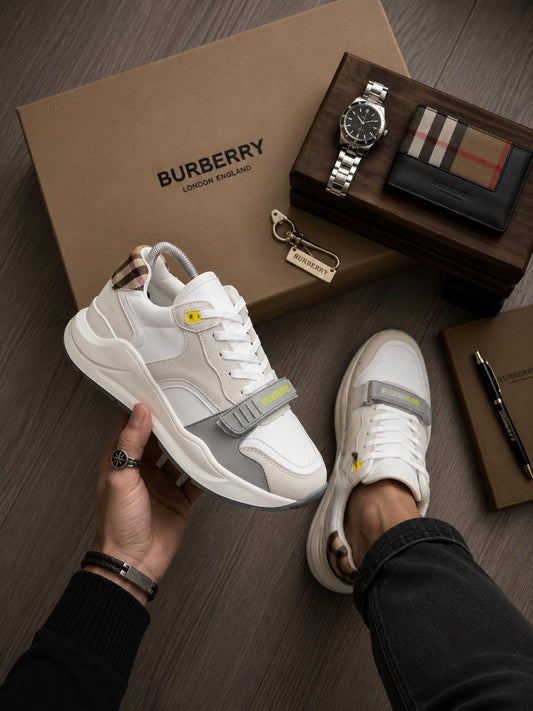 Burberry - London Classic White